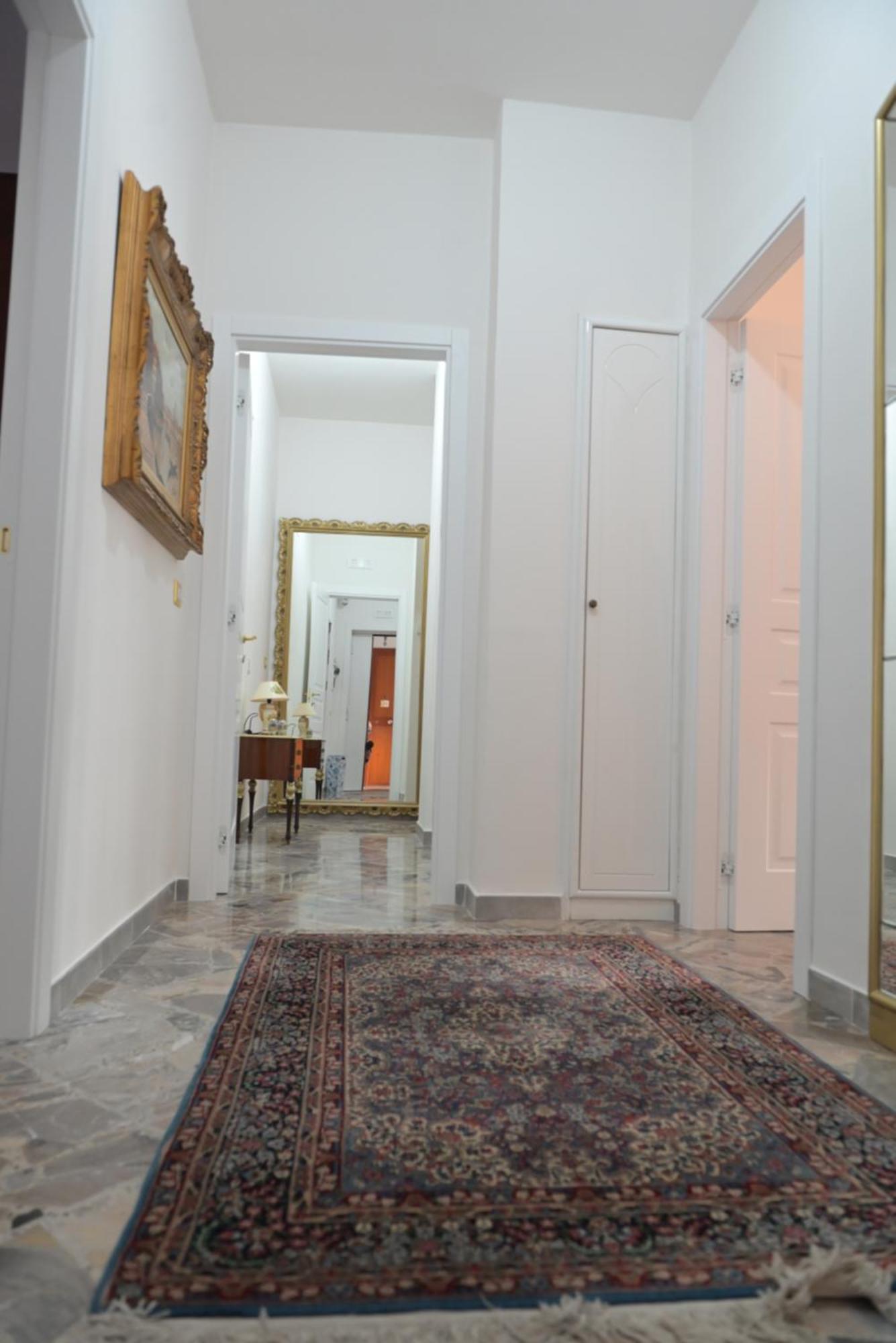 The Rooms Of Swami Бари Екстериор снимка