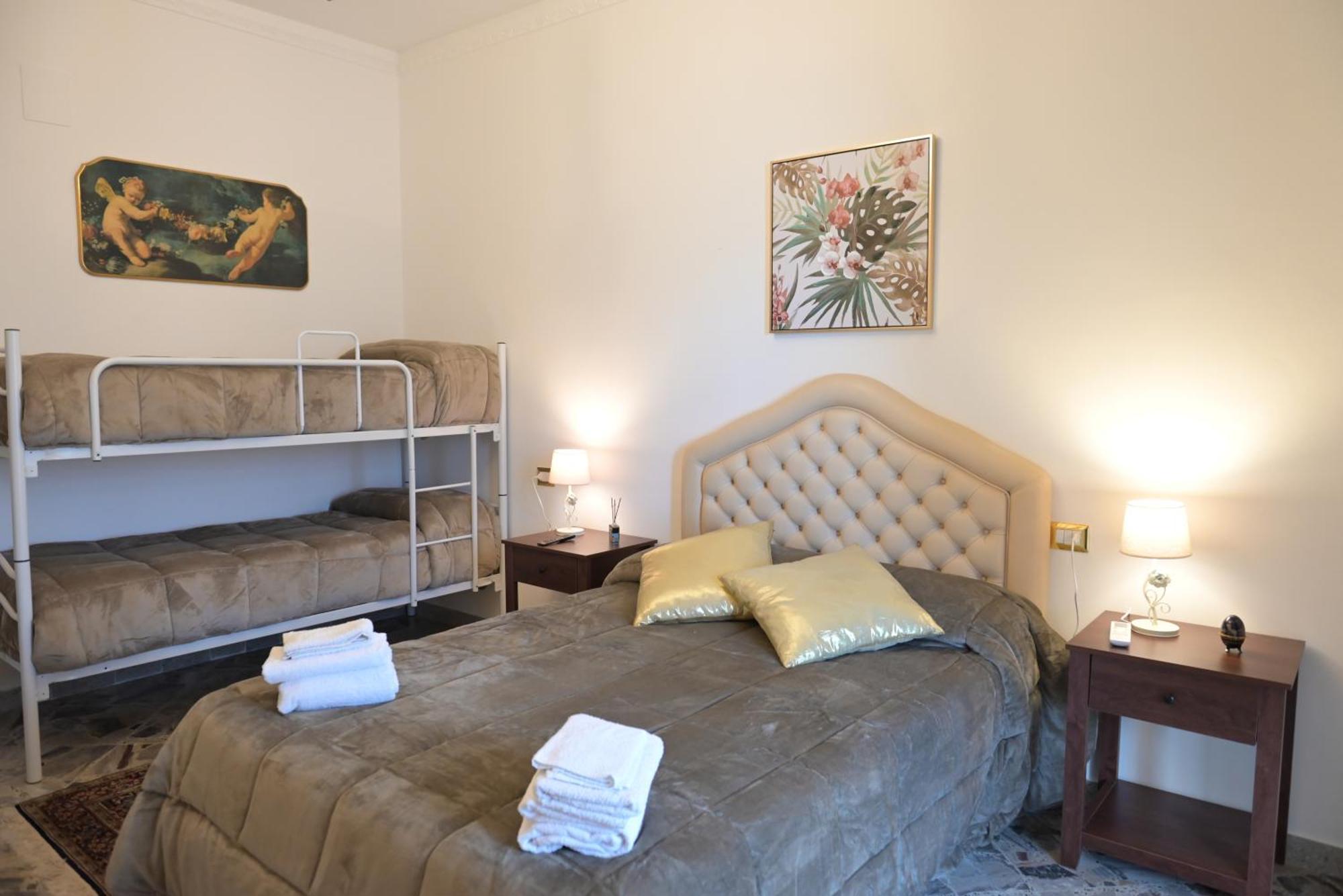 The Rooms Of Swami Бари Екстериор снимка