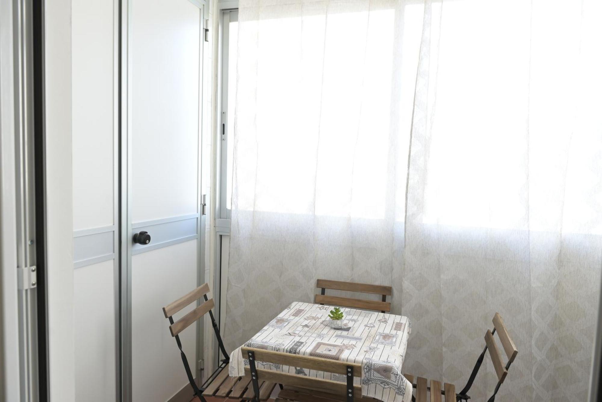The Rooms Of Swami Бари Екстериор снимка